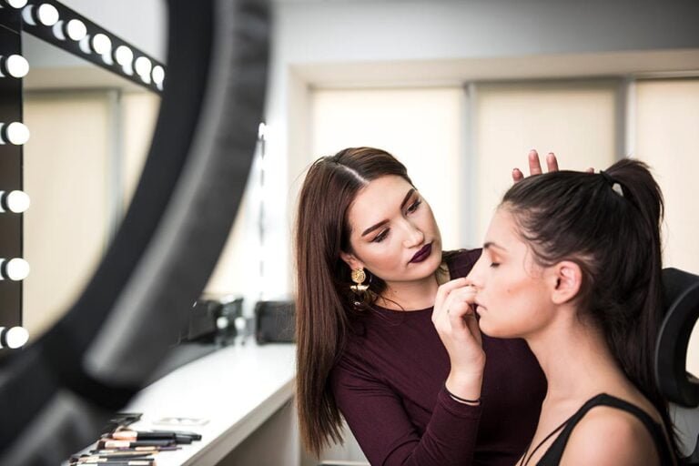 Professional Makeup Artist: Benefits of Hiring a Pro MUA