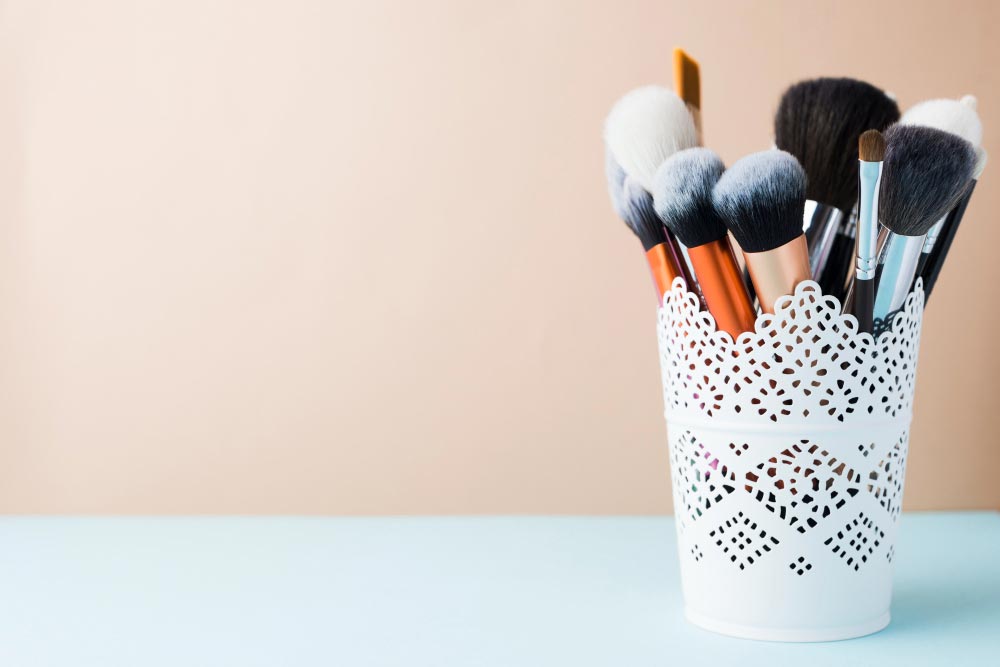 A Guide to Choosing the Right Makeup Brushes